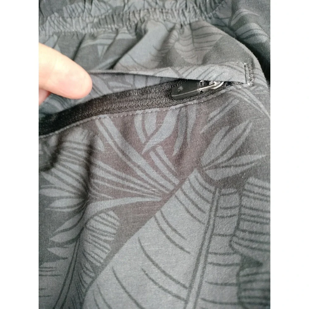 Faherty Shorelite Trunk Mountain Black Leaf Swim Shorts XL